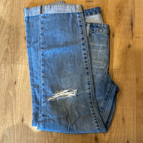 Gap Distressed Sexy Boyfriend Fit Jeans - Picture 2 of 7